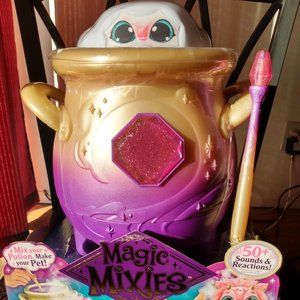 *LAST DAY AT NEW LOW PRICE*   Magic Mixies Magical Misting Cauldron Pink